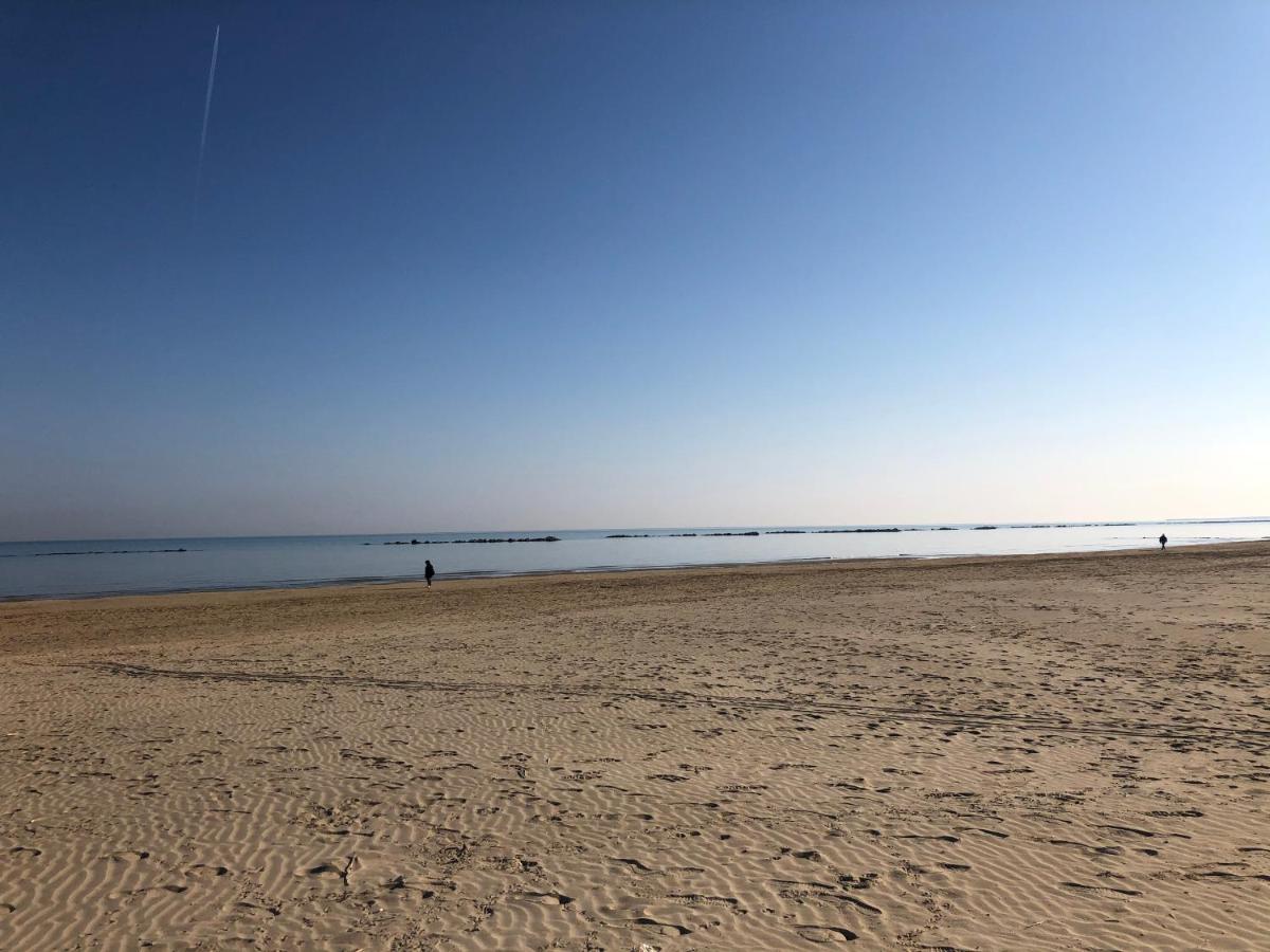 Beach Apartments Montesilvano Pescara エクステリア 写真